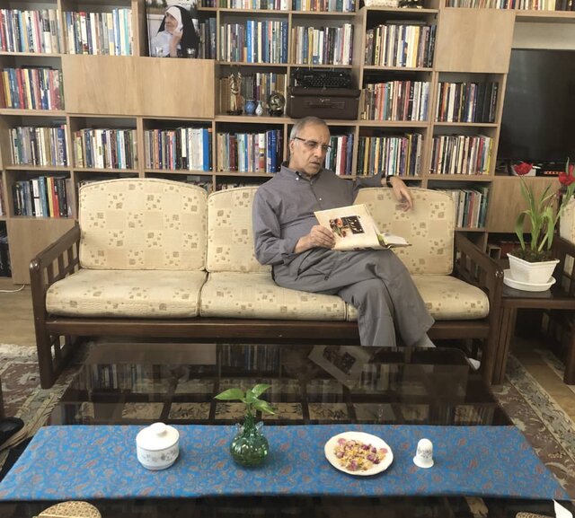 همه وقایع زیر نورافکن های رسمی نمی گذرد