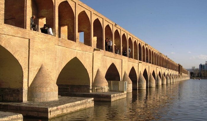 ایرانی‌ها هنر خانوادگی خود را حفاظت می‌کنند/ ایران مقصد گردشگری سلامت عمانی‌ها