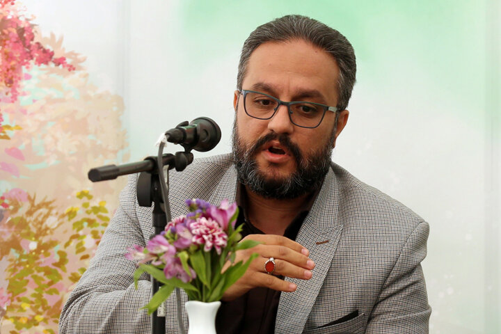 اگر بنا به بلیت‌فروشی بود؛ کف قیمت بلیت‌مان ۷۰۰ هزار تومان می‌شد/ به تکثیر هنر مولد می‌اندیشیم