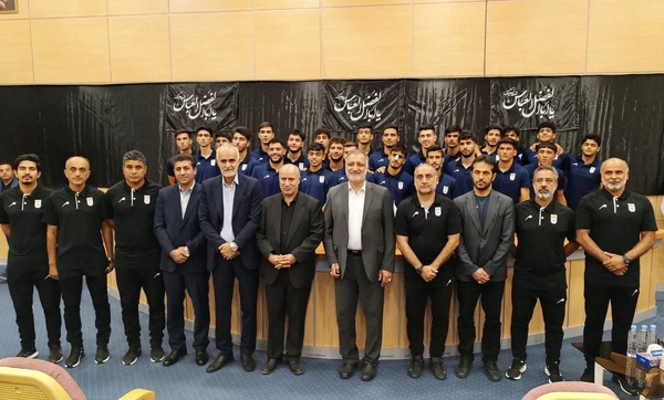 شهردار تهران از تیم ملی نوجوانان تقدیر کرد