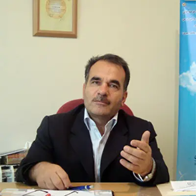 ویلچر معلولان ۳ سال بیشتر دوام نمی‌آورد/ برای ویلچرِ جدید ۵ سال باید در نوبت ماند