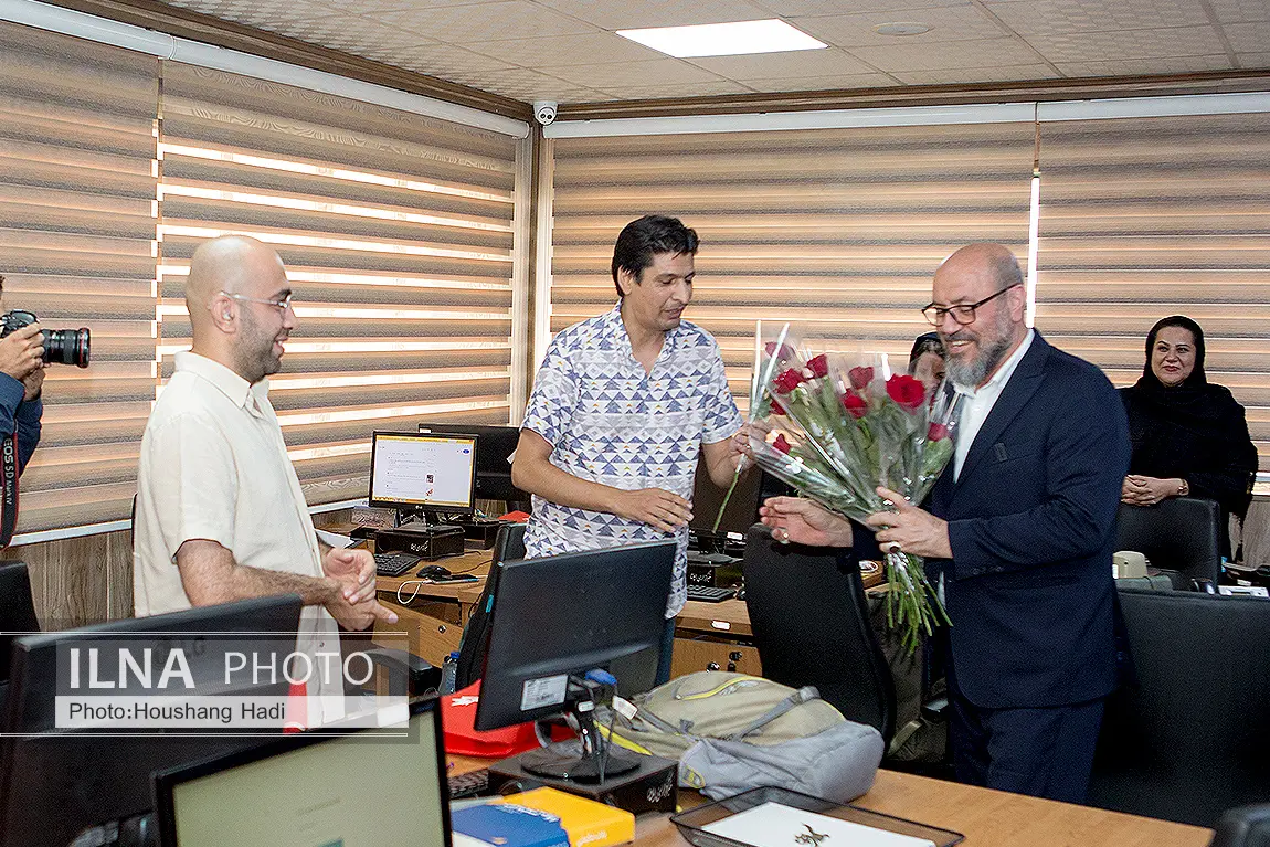 بازدید رییس بنیاد مستضعفان از خبرگزاری کا 118 به مناسبت روز خبرنگار