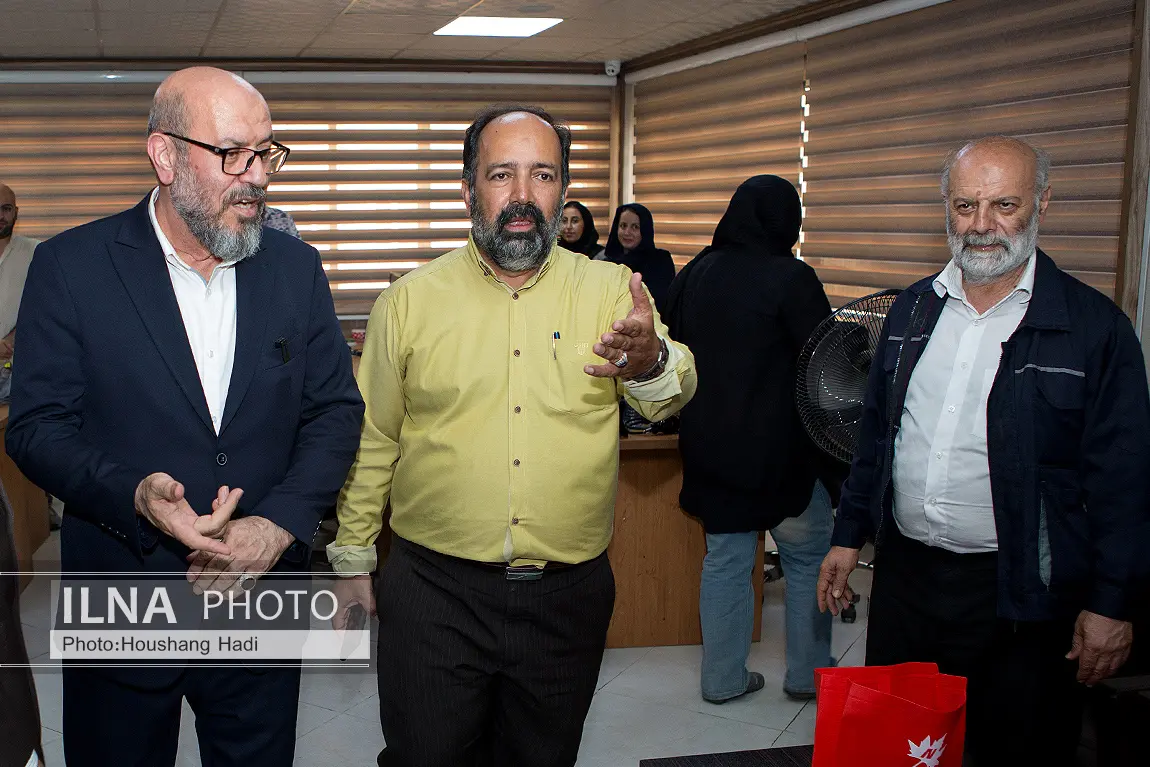 بازدید رییس بنیاد مستضعفان از خبرگزاری کا 118 به مناسبت روز خبرنگار
