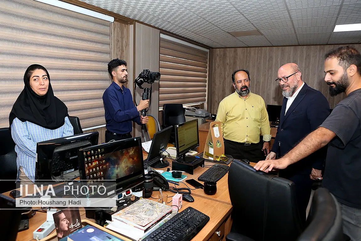 بازدید رییس بنیاد مستضعفان از خبرگزاری کا 118 به مناسبت روز خبرنگار