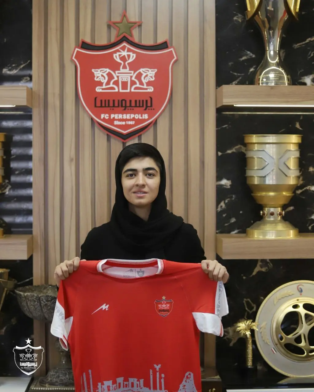 اولین تمدیدی پرسپولیس امضا کرد (عکس)