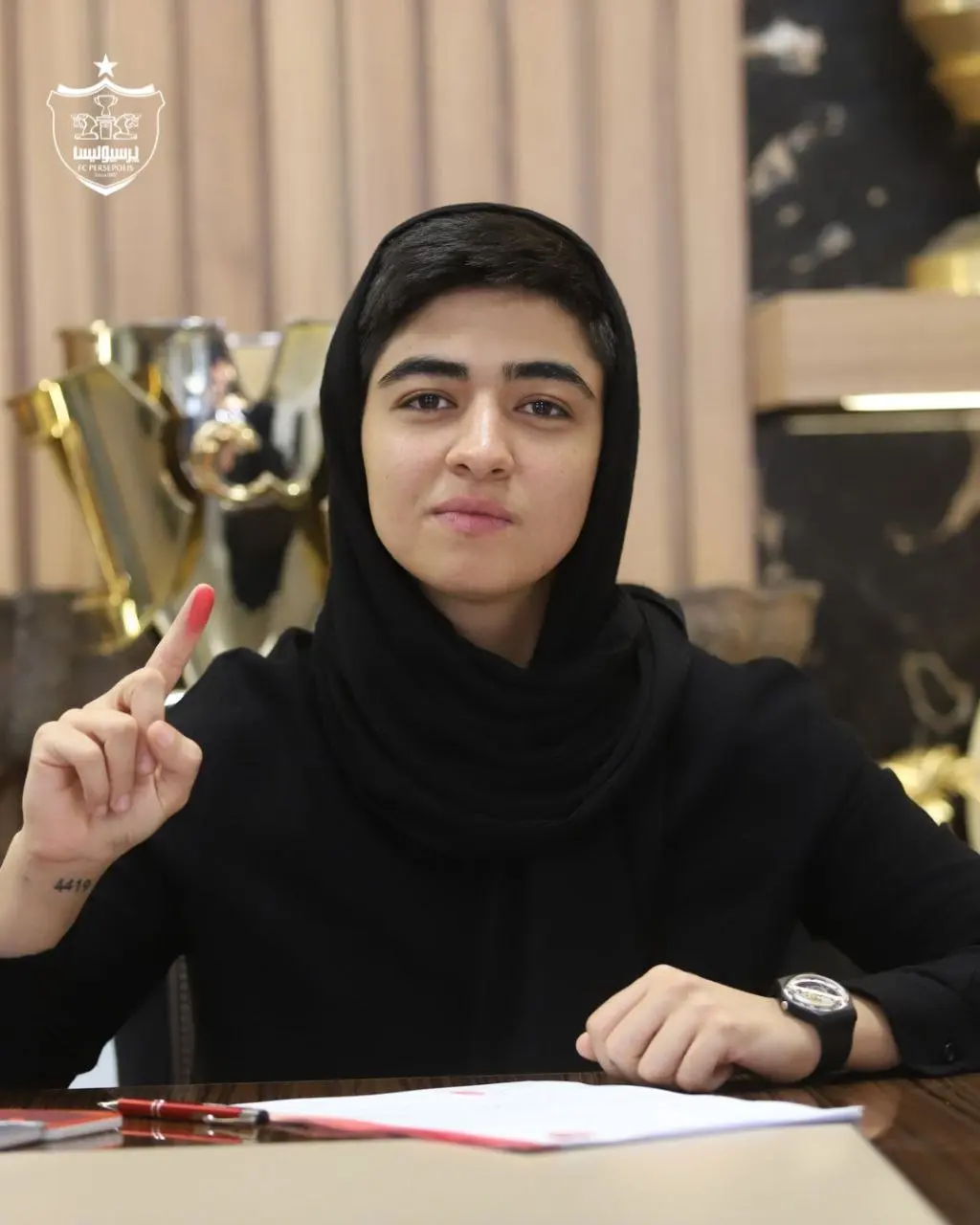 اولین تمدیدی پرسپولیس امضا کرد (عکس)