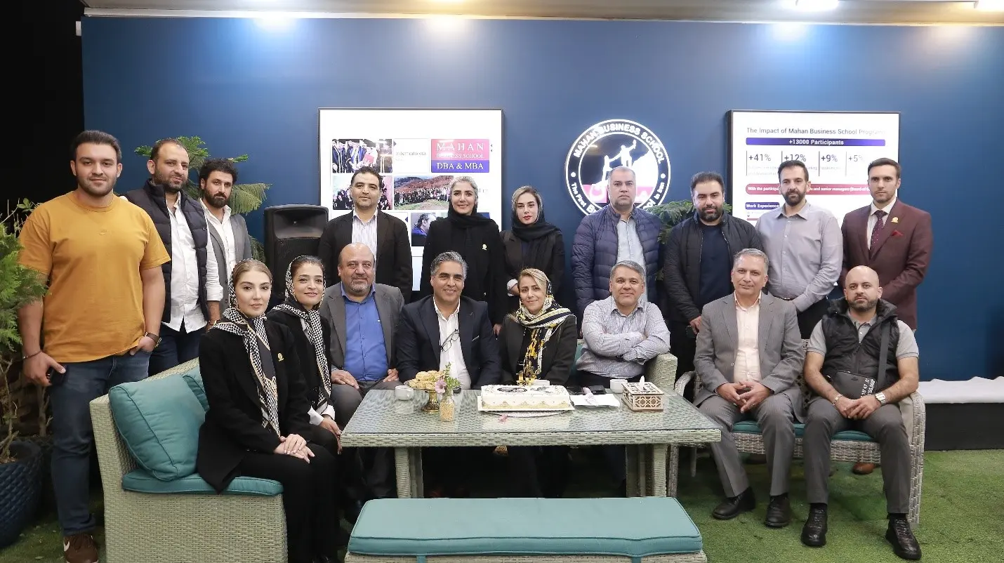 دوره رهبری مدرسه کسب و کار ماهان همراه مدیران کارآفرین